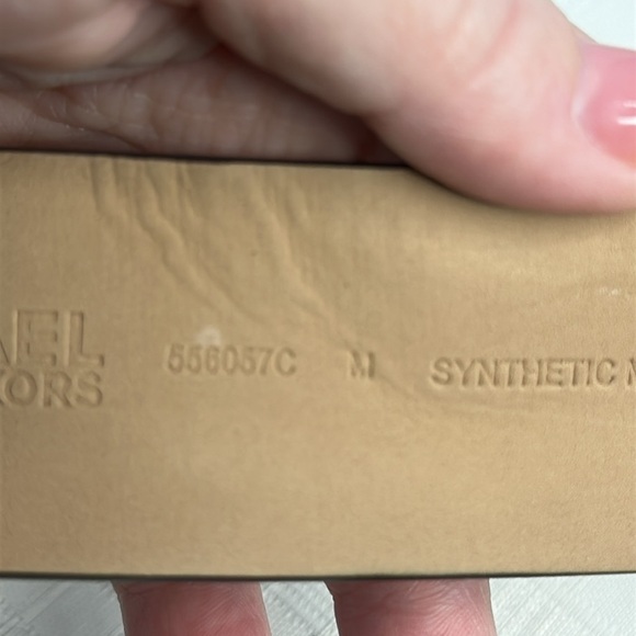 MICHAEL Michael Kors Tan and Gold Belt Elegant Accessory - Picture 6 of 7